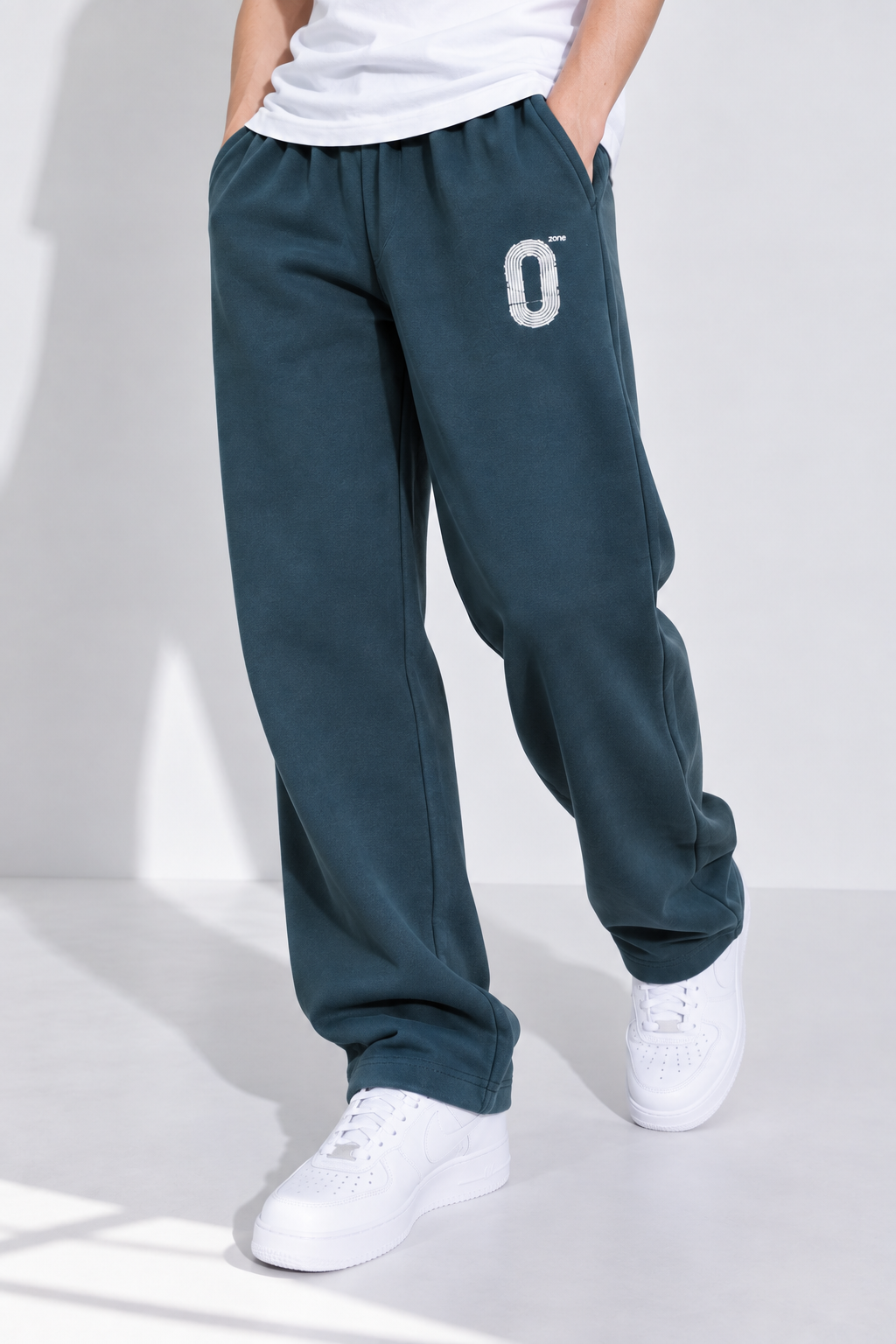 Navy Barrel-Leg Sweatpants — Retro Off-Duty Essential