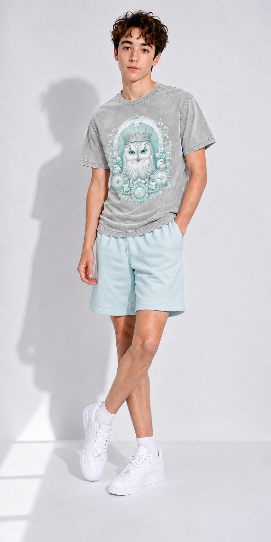 Light Gray Snow-Washed Oversized Cotton T-Shirt — Retro Off-Duty Streetwear